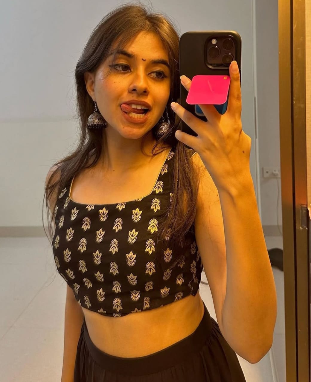 Nainital 2000 unlimited short low price high quality girl available.