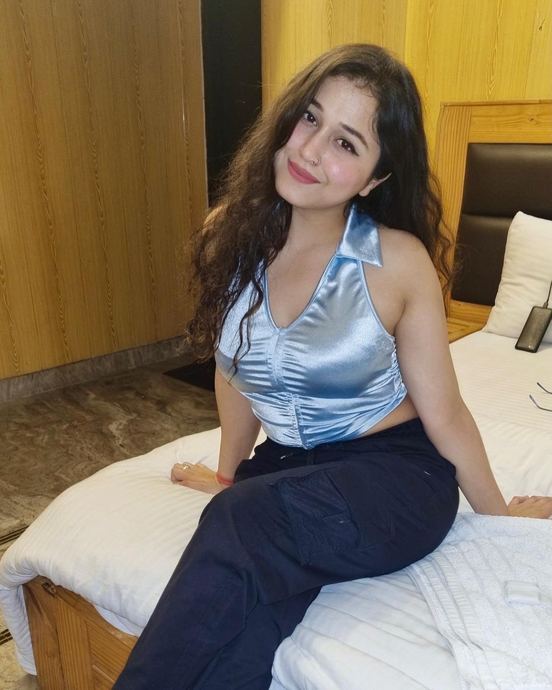 TODAY LOW PRICE  💯 GENUINE+- SERVICE COLLEGE GIRL