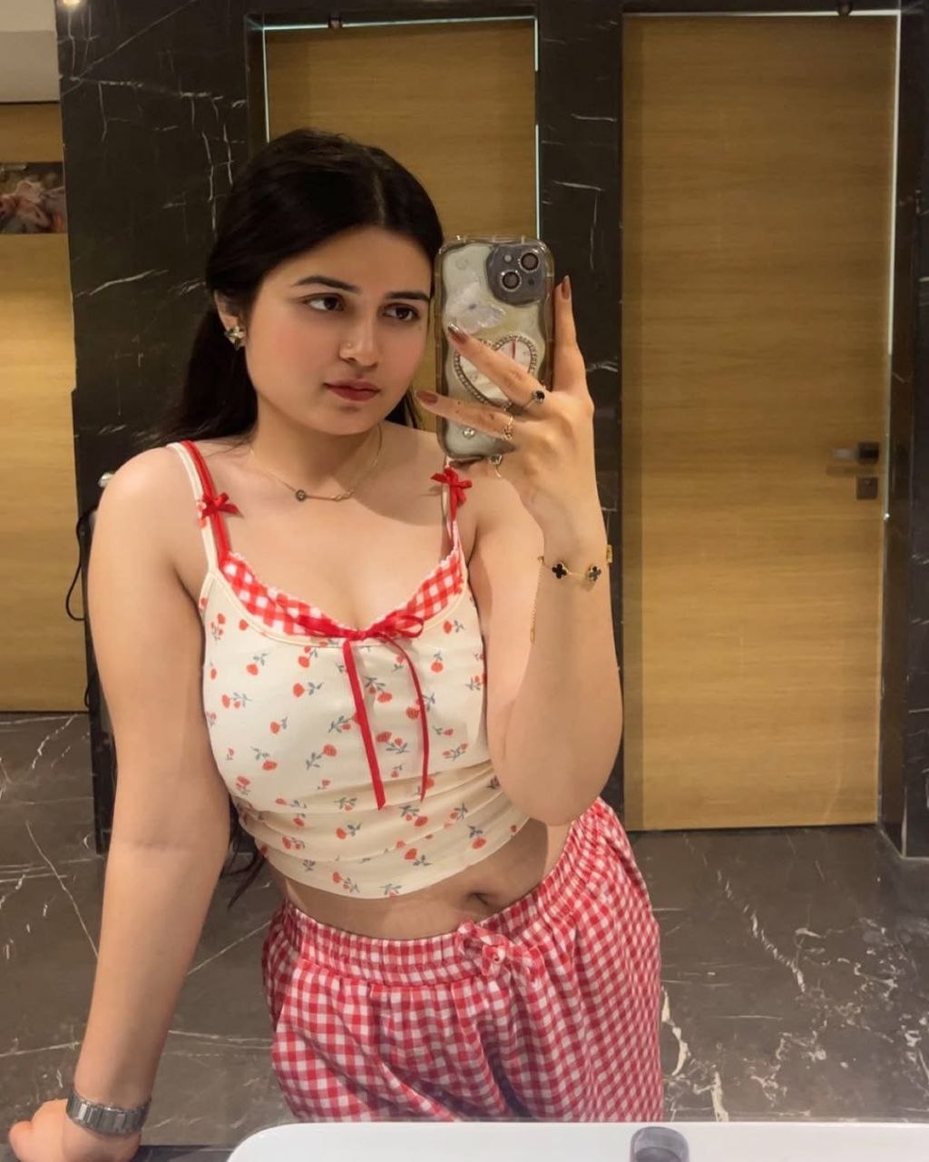 Kota 🤩🤩vipp 5 high profile indipendent Coll girl service availab.