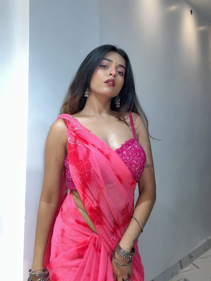 Radhika low price 100% safe and secure in call out call availabl