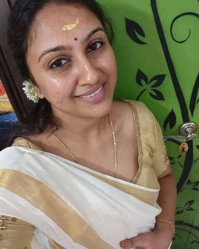 Ernakulam❣️✨colleg girl aunty available shot night unlimited shot